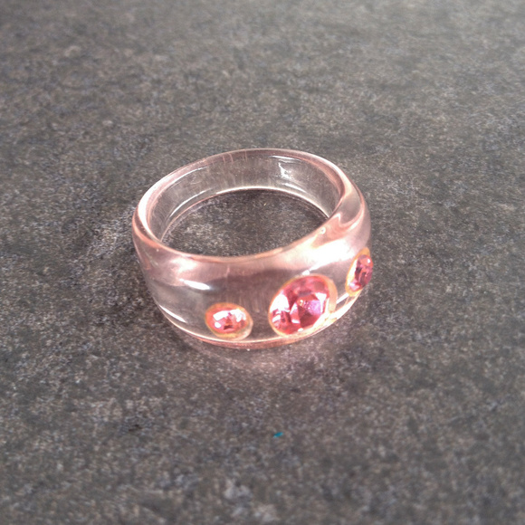 Vintage Pink Lucite Ring - Picture 2 of 3